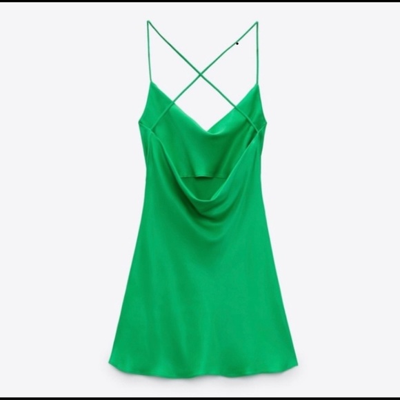 Favorite blogger Zara satin effect mini dress - Picture 7 of 8